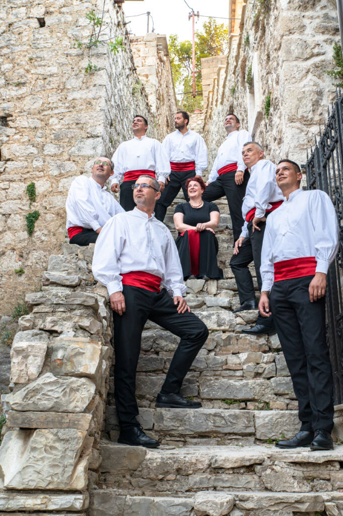 Klapa Skradinski buk – snimanje spota Skradin – 2022 – fotograf Mario Gregov (5)